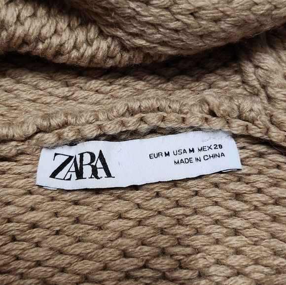 Zara Hooded Wool Sweater - Picture 6 of 7